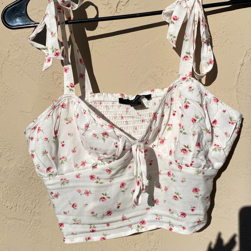 Floral ruched top